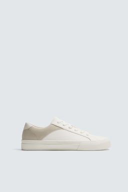 TRAINERS WITH HEEL DETAIL