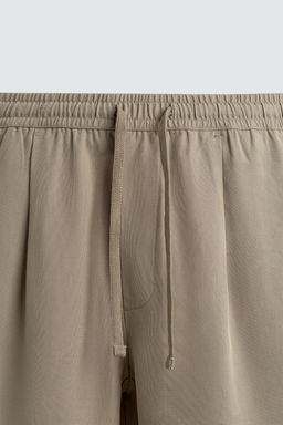 PANTAL?N FLUIDO RELAXED FIT / Tostado