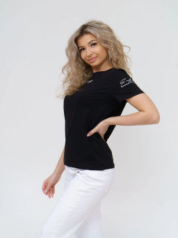Футболка женская, цвет черный