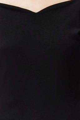 Siyah Kalp Yaka K?sa Kollu Regular/Normal Kal?p Orme Bluz TWOSS24BZ00561 - Trendyolmilla фото 4