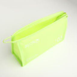 Косметичка на молнии треугольная с принтом Good trip, зелёная - Simaland фото 3