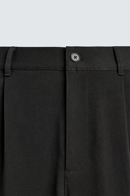 PANTAL?N STRAIGHT FIT CONFORT / Negro