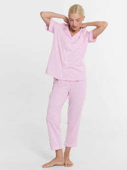 Комплект женский (жакет, бриджи) в лиловом цвете с принтом лиловые волны 592505