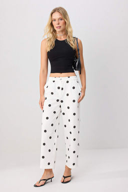 Beyaz-_ok Renkli Puantiyeli Barrel Beli Lastikli Gabardin Pantolon TWOSS26PL00131