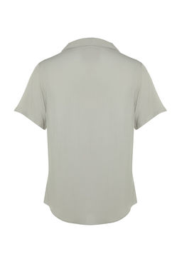 Gri Regular Fit Apas Yaka %100 Viskon Yazl?k Salas Viskon Gomlek TMNSS20GO0441 - Trendyolmilla фото 8