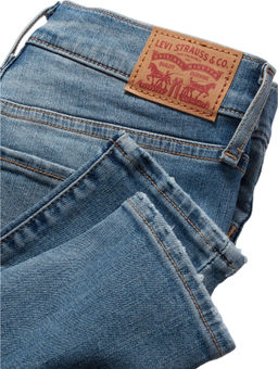 Джинсы женские