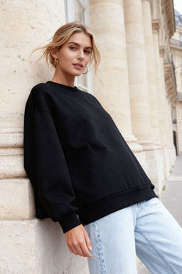 Siyah Kal?n Ici Polarl? Regular/Normal Kal?p Bisiklet Yaka Basic Orme Sweatshirt TWOAW24SW00101