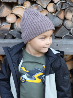 Кофейная вязаная шапка