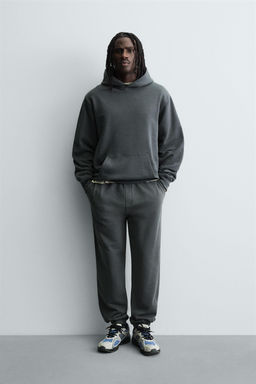 PANTAL?N JOGGER REGULAR FIT B?SICO / Antracita oscuro