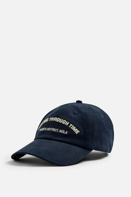 CAP WITH CONTRAST EMBROIDERY