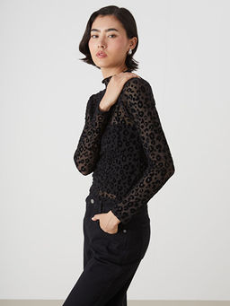 Dik Yaka Desenli Kad?n Bluz