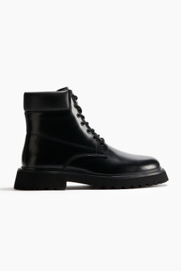 Botines de cordones con suela gruesa