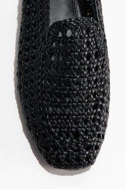 Mocasines de piel con dise?o entrelazado