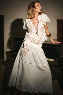 ZW COLLECTION EMBROIDERED TOP