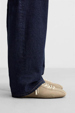 ULTRA-THIN SOLE LEATHER TRAINERS