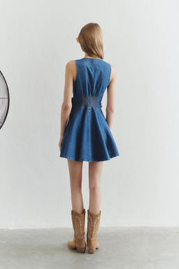 Trendyolmilla Limited Edition Mavi Gul Detayl? Etegi Volanl? Ask?l? Mini Denim Elbise TWOSS25EL00593