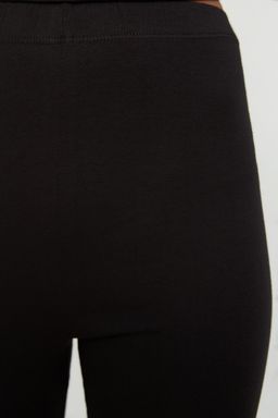 Trendyolmilla Siyah %100 Pamuklu Sortlu/Taytl? Orme Pijama Tak?m? THMSS20PT0397 фото 3