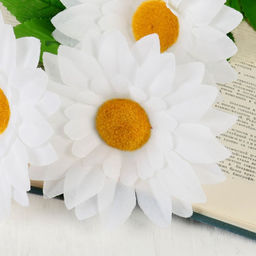 Цена за 10 шт. Цветы искусственные «Ромашки крупные» три бутона, 13×57 см, белые