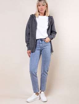 Джинсы Vilatte Mom-fit из эластичного денима голубой