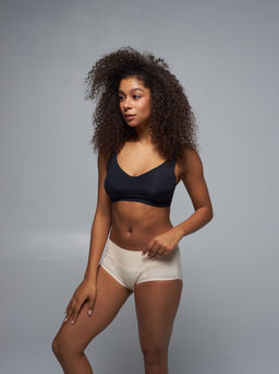 Трусы женские слипы для месячных Vanessa for me MY001-E-W полиэстер, полиамид черный и бежевый размеры M, L, XL, 2XL, 3XL, 4XL  фото 7