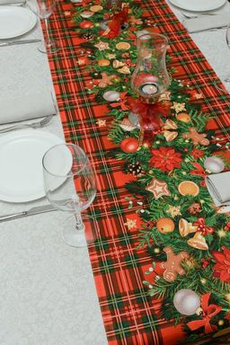 Дорожка на стол "Праздничная" 50*150 Еловая гирлянда