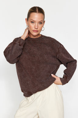 TRENDYOLMILLA Antrasit Eskitme/Soluk Efektli Kal?n Ici Polarl? Inci Detayl? Regular Orme Sweatshirt TWOAW24SW00152