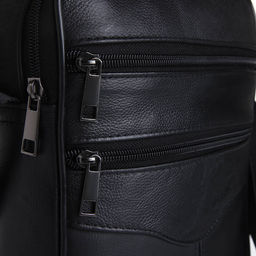 Сумка мужская, на молнии, через плечо, с длинным ремнём, прессованная кожа, 3 наружных кармана, чёрная