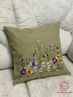 Наволочка с вышивкой из льна