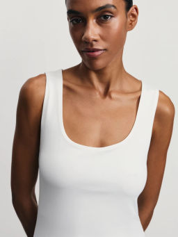 Базовый топ с широкими бретелями / Zarina  фото 6