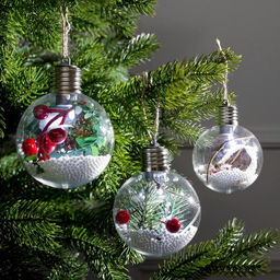 Набор ёлочных шаров Зимний лес, 3 шт, d=8 см, 1 LED, от батареек, свечение белое - Luazon lighting фото 2