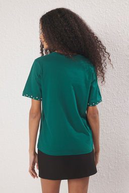 TRENDYOLMILLA Beyaz Tas Aksesuar Detayl? Regular Kal?p Orme T-Shirt TWOSS24TS00070 фото 4