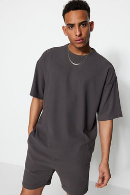 B_y_k Beden Basic Gri Oversize/Geni_ Kesim Dokulu K_r__maz Ottoman T-Shirt TMNSS25BF00013 - Trendyolmilla фото 2
