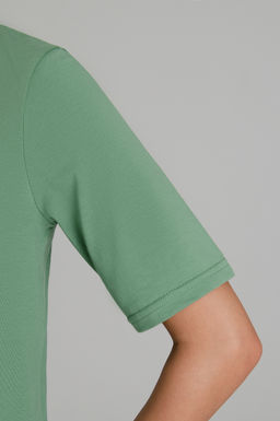 Арт. 31160 Футболка женская  44-52 (5 шт) Цвет:изумруд