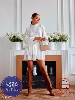 Женское платье с отделкой кружевом - Bruno фото 3