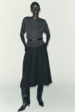 LAYERED MIDI SKIRT