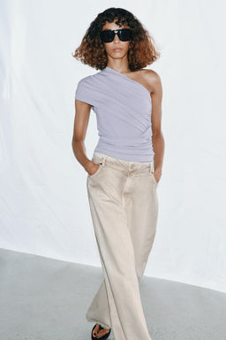 BODY DRAPEADO ASIM?TRICO / Gris perla
