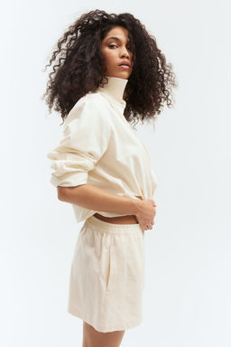 Pantalon corto de sarga con neps