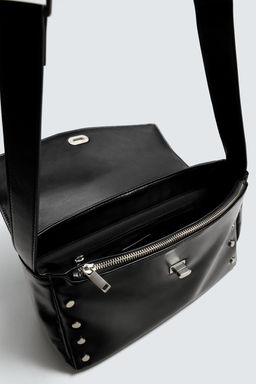 CROSSBODY BAG WITH METAL DETAIL