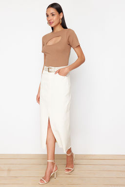 Trendyolmilla Siyah Cut Out Detayl? Fitted/Vucuda Oturan Bisiket Yaka Crop Fitilli Esnek Orme Bluz TWOSS22BZ0355  фото 21