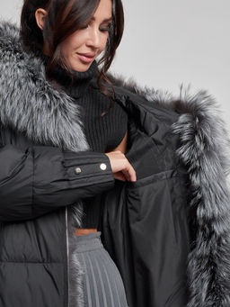 Пальто утепленное с чернобуркой зимнее женское черного цвета 133156Ch - Visdeer фото 15