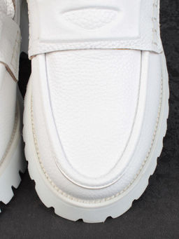 03-YP9860B WHITE Лоферы женские (натуральная кожа)