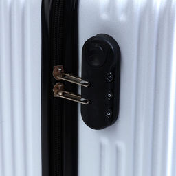 Чемодан детский на колёсах 39 л (S), на молнии, с кодовым замком, 4 колеса, белый