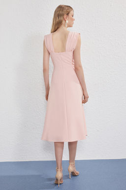 TRENDYOLMILLA Siyah Inci Detayl? Belden Ac?lan Dokuma Midi Elbise TPRSS25EL00287  фото 10