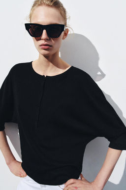 CAMISETA CUELLO PANADERO ALGOD?N / Negro