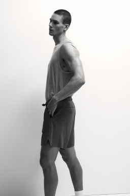 Pantal?n corto de deporte con DryMove - H&m фото 12