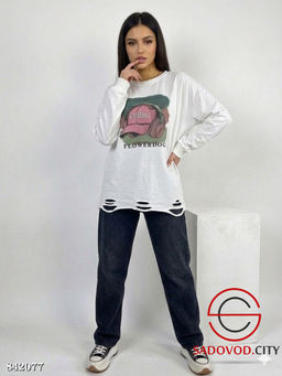 Кофта женская с рваным эффектом