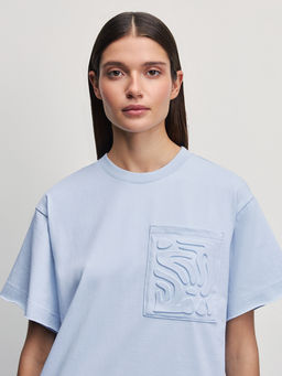 Свободная футболка с карманом / Zarina  фото 6