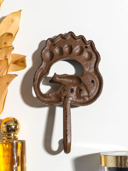 Крючок декоративный чугун "След медведя и медведь" 18,5х10,5х3,5 см