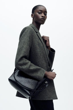 DOUBLE HANDLE BUCKET BAG