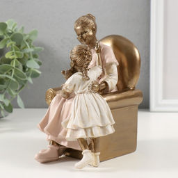 Фигурка полистоун «Уютный вечер с бабушкой за книжкой», 12.5×10.5×15.5 см